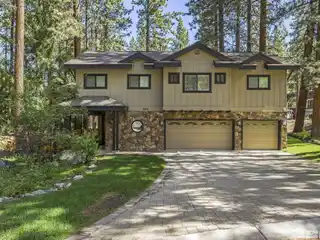Modern Comforts Amidst Tahoe’s Tranquil Beauty