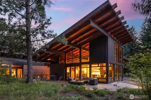 Extraordinary Tumble Creek Architectural Masterpiece