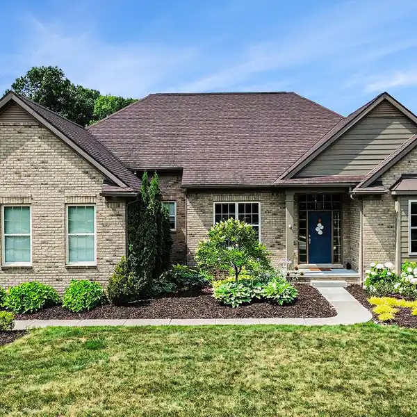 SPRAWLING RANCH HOME