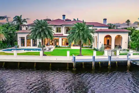 Ideally Located and Newly Remastered Intracoastal Estate