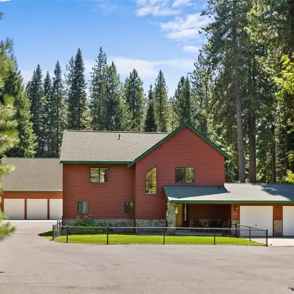 VERSATILE PROPERTY IN A PARK-LIKE SETTING