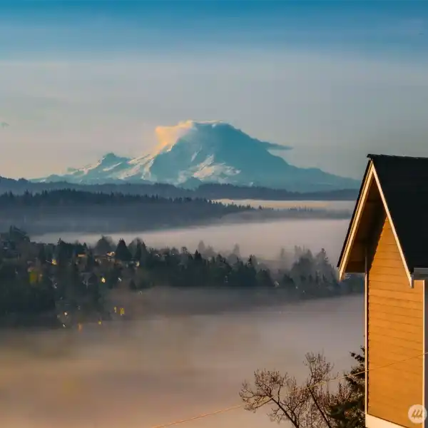 EXCEPTIONAL HOME WITH TOP-OF-THE-WORLD VIEWS