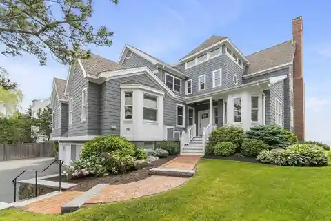 Seaside Stunner That Exudes Luxury