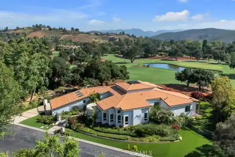 World-Class Indoor-Outdoor Living