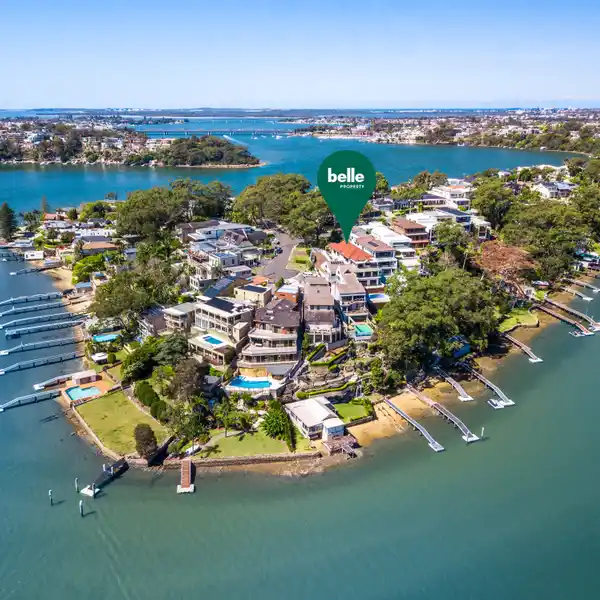 EXCEPTIONAL STREET TO WATERFRONT HOME