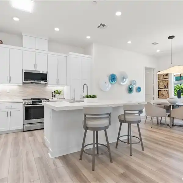 STUNNING SINGLE-STORY RETREAT