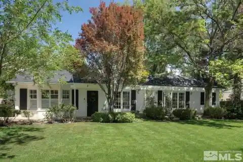 Charming Cottage Near the Washoe County Golf Course