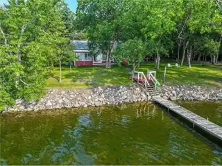 Premier Level Lakefront Property