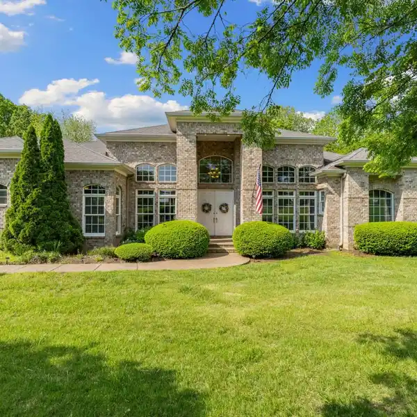 PERFECT BLEND OF LUXURY AND PRIVACY