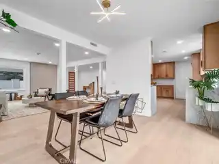 Beautifully Remodeled Home a Few Blocks to the Beach