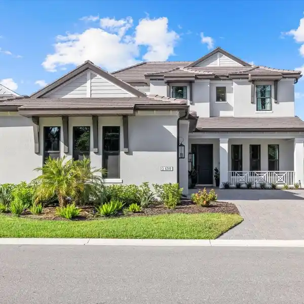 STUNNING WEST INDIES-STYLE HOME WITH LAKE VIEWS