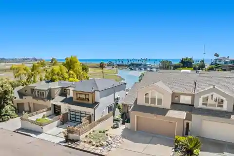 Light-Filled Home with Sweeping Views