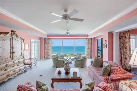 Luxurious and Charming Beach Condominium