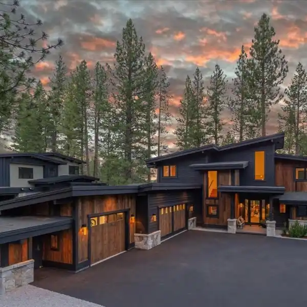 SPECTACULAR MODERN ARCHITECTURAL DESIGN