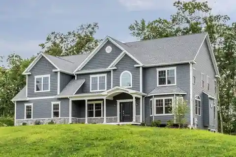 Exquisite New Construction in Newtown