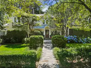 Beautiful Lawrence Park West Residence