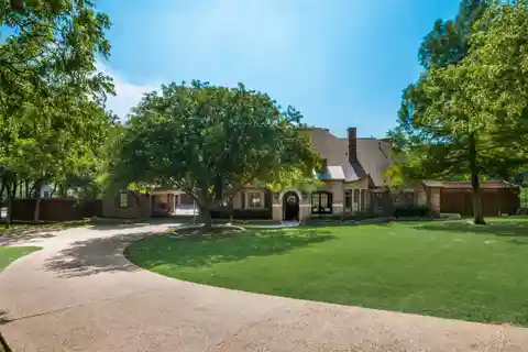 Dream Luxurious Retreat with Endless Entertainment