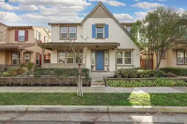 Multi-generational Living with Private Casita