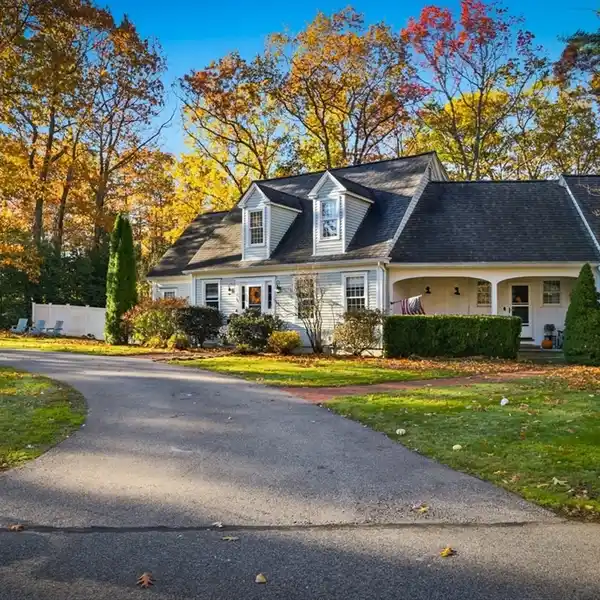 ENCHANTING CAPE COD-STYLE HAVEN