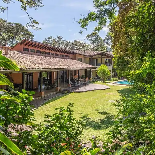 HACIENDA MAGNOLIA IN ESCAZú