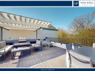 Bright and Modern Penthouse Maisonette Apartment with Roof Terrace