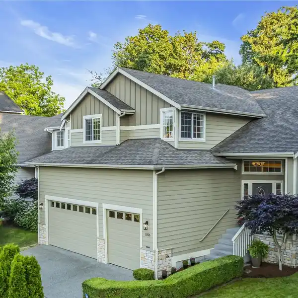 BEAUTIFULLY MAINTAINED HOME ON A PRIVATE CUL-DE-SAC