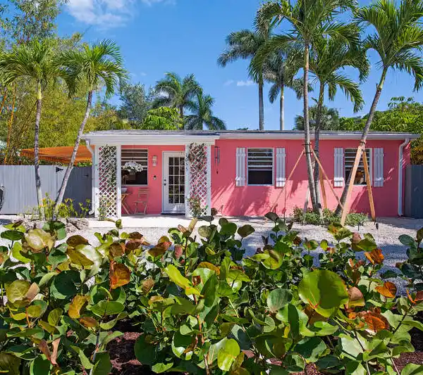 UPDATED COTTAGE WITH VAULTED CEILINGS AND POOL