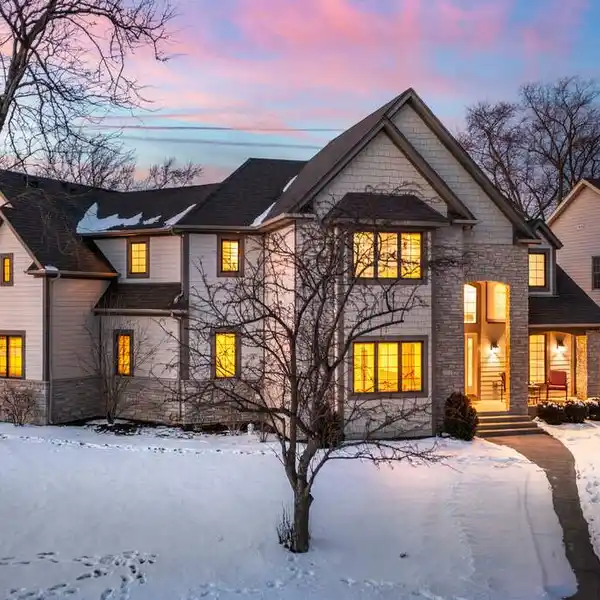 STRIKING HOME ON A SPRAWLING LOT
