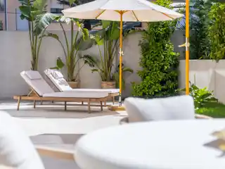 Modern Ground Floor Apartment with Spacious Garden & Pool in Palma