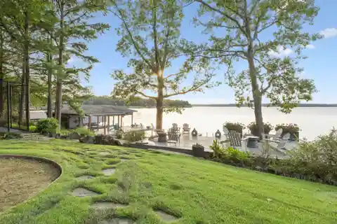 Beautiful Compound on Lake Cypress Springs