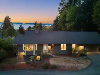 Comfort and Style in Old Town Mukilteo