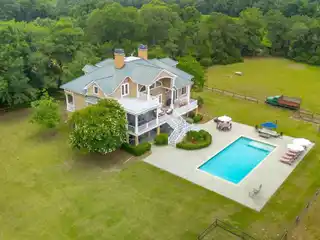 Rare Lowcountry Retreat