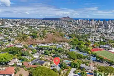 Quiet Space for Custom Home in Oahu