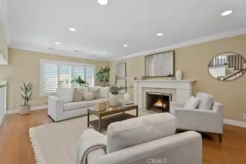 Warm and Inviting Tri-Level Home in College Park East