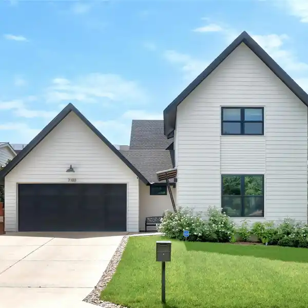 IMMACULATE HOME IN TREE-LINED ALLANDALE