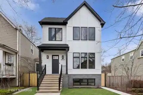 Modern Luxury in a Prime Location