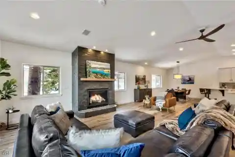 Light and Bright Luxury Stunner in Incline Village
