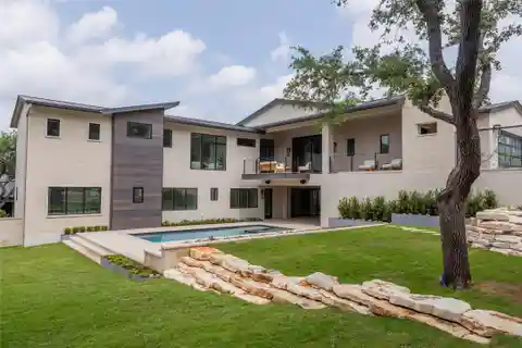 Refined Design with Unparalleled Comfort