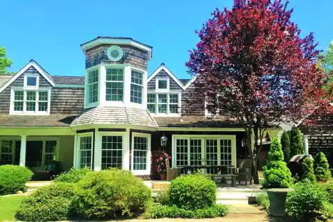 Shingled Hamptons Escape on Nearly Five Acres