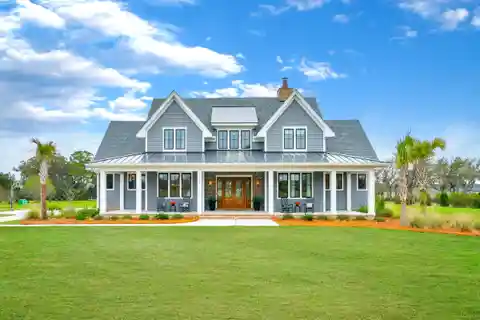 Stunning Waterfront Home in Wadmalaw Island