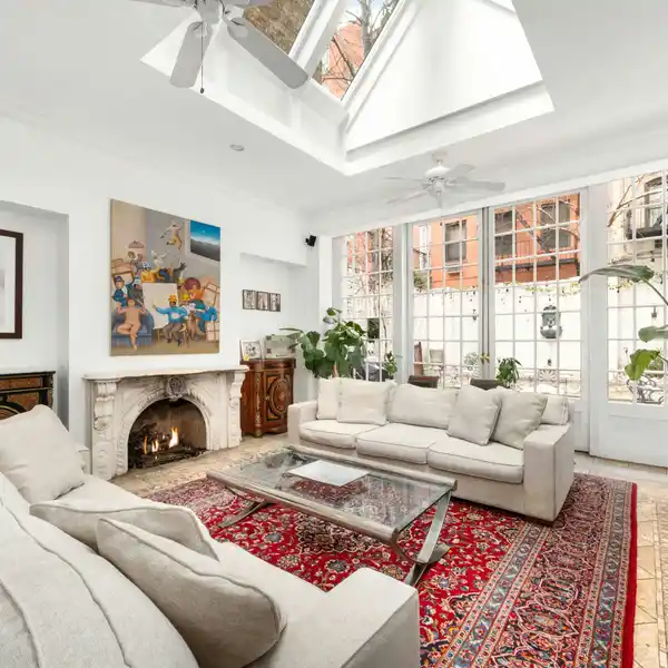 ELEGANT UPPER EAST SIDE TOWNHOUSE