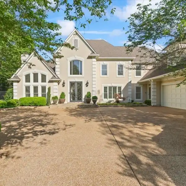 LUXURIOUS HOME ON A SERENE ACRE