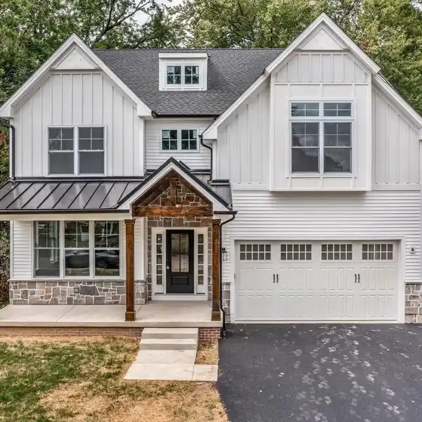 GORGEOUS NEW CONSTRUCTION IN PLYMOUTH VALLEY