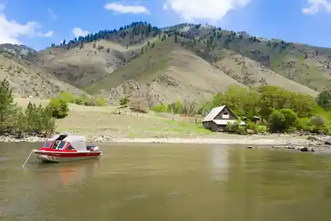 Gorgeous Ranch on the Main Salmon River