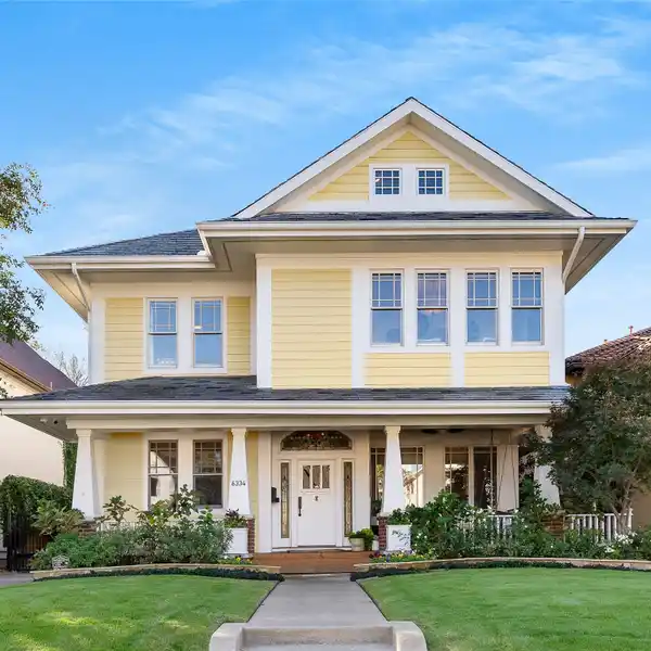 STUNNING CRAFTSMAN-STYLE HOME WHERE TIMELESS CHARM MEETS MODERN LUXURY