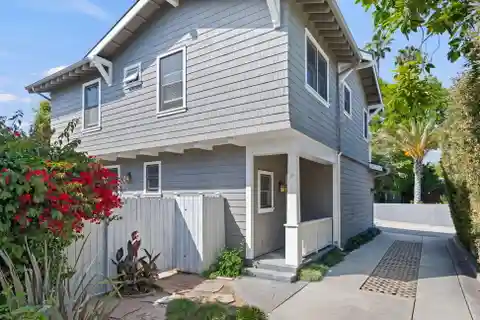 Charming Craftsman Townhouse with Private Garden