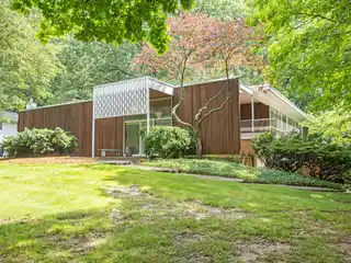 Mid-century Modern Architectural Gem