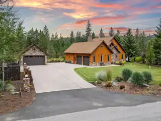 Premium Constructed Luxuious Home