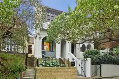 Exceptional Residence in a Prestigious Enclave