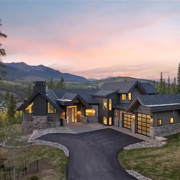 BRAND-NEW MODERN MASTERPIECE